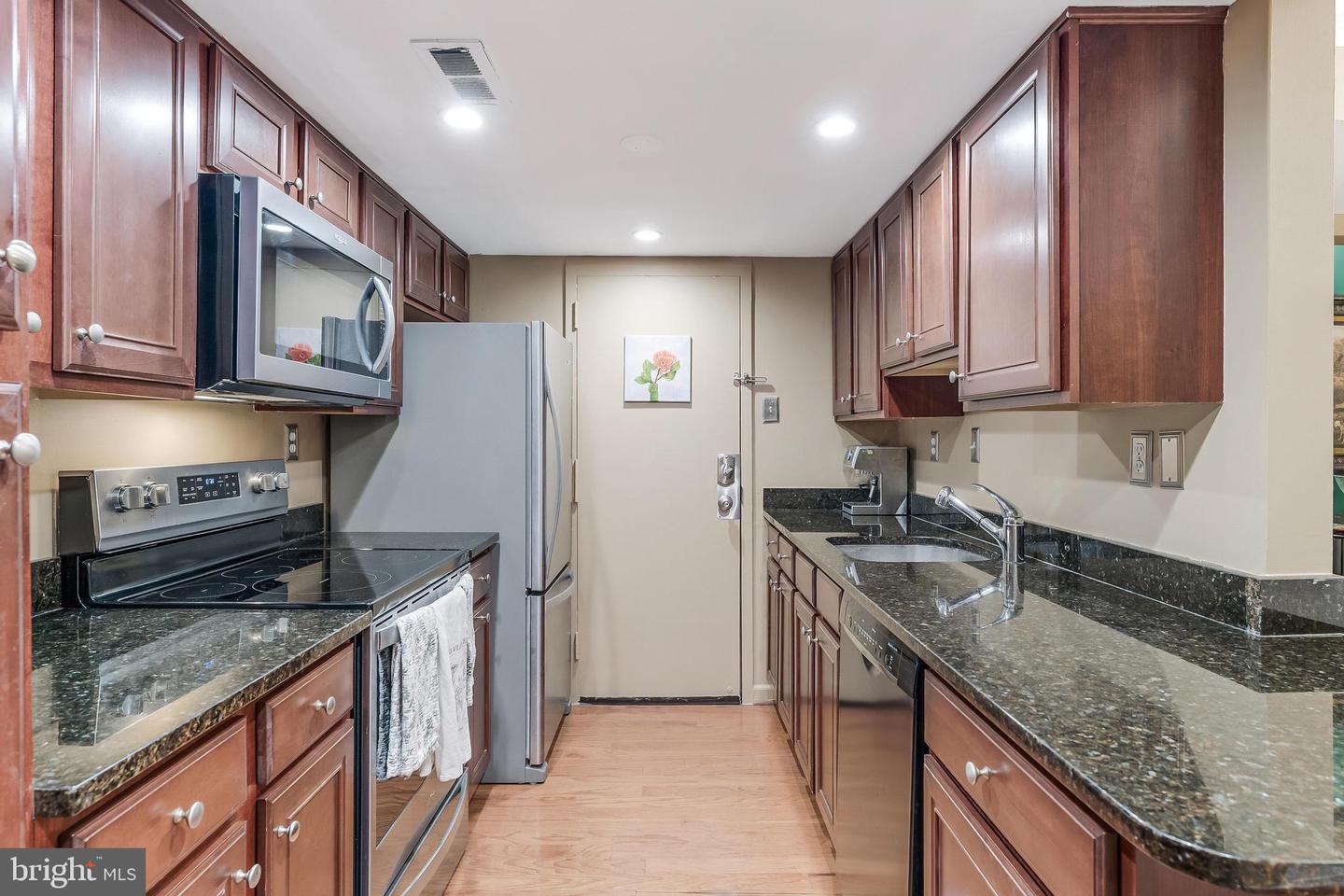 1515 S ARLINGTON RIDGE RD #504, ARLINGTON, Virginia 22202, 1 Bedroom Bedrooms, ,1 BathroomBathrooms,Residential,For sale,1515 S ARLINGTON RIDGE RD #504,VAAR2068108 MLS # VAAR2068108