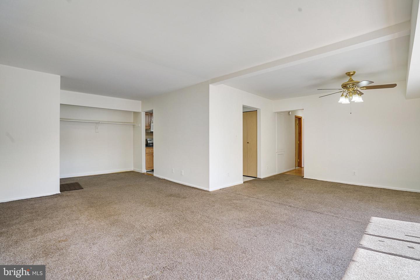 7904 INVERTON RD #304, ANNANDALE, Virginia 22003, 2 Bedrooms Bedrooms, ,2 BathroomsBathrooms,Residential,For sale,7904 INVERTON RD #304,VAFX2287452 MLS # VAFX2287452