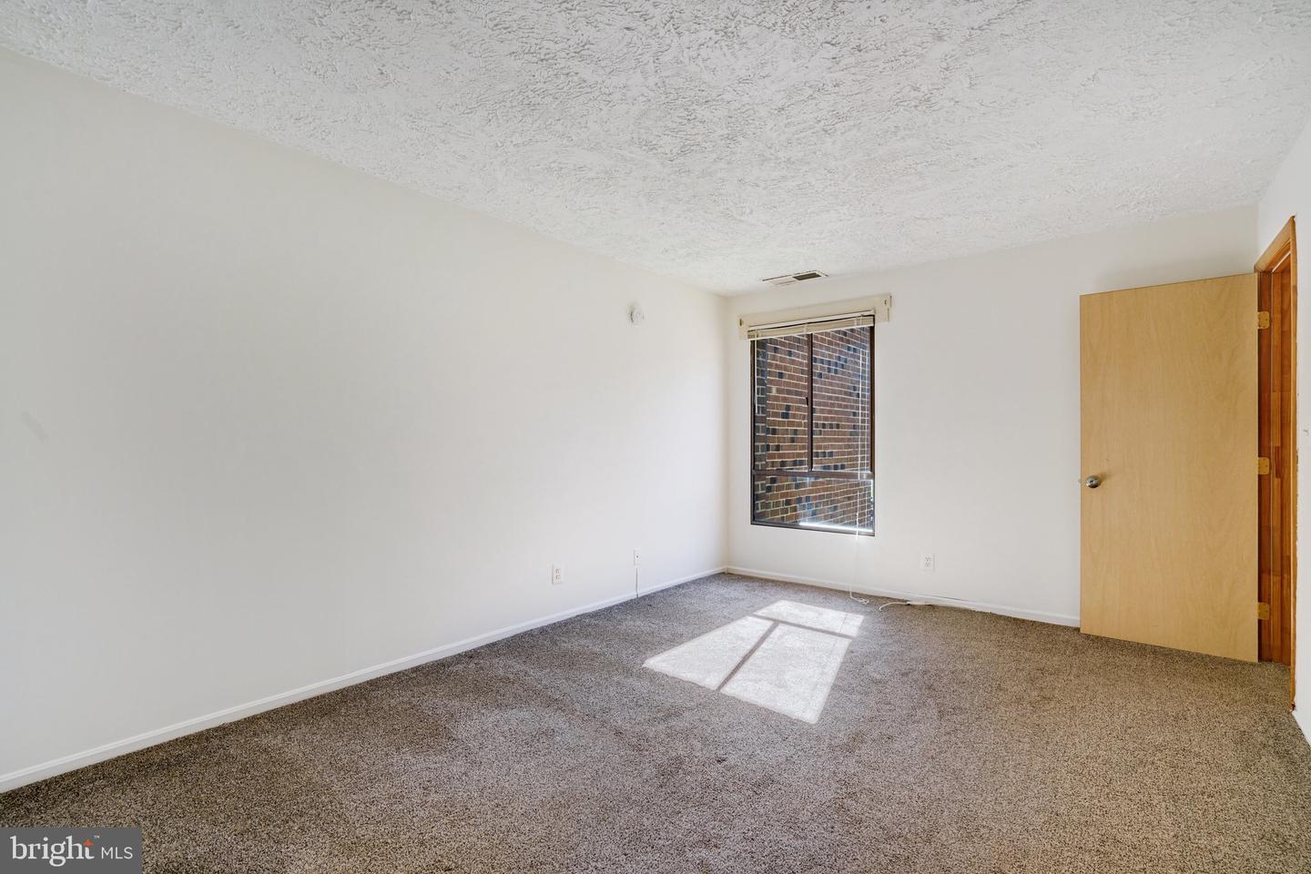 7904 INVERTON RD #304, ANNANDALE, Virginia 22003, 2 Bedrooms Bedrooms, ,2 BathroomsBathrooms,Residential,For sale,7904 INVERTON RD #304,VAFX2287452 MLS # VAFX2287452