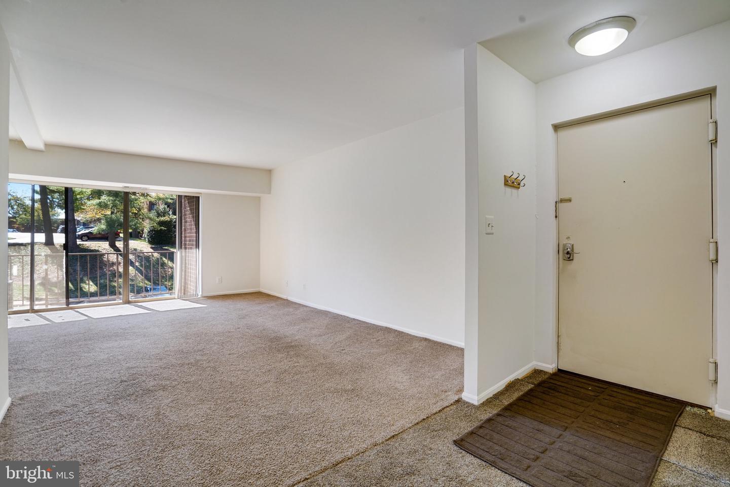 7904 INVERTON RD #304, ANNANDALE, Virginia 22003, 2 Bedrooms Bedrooms, ,2 BathroomsBathrooms,Residential,For sale,7904 INVERTON RD #304,VAFX2287452 MLS # VAFX2287452