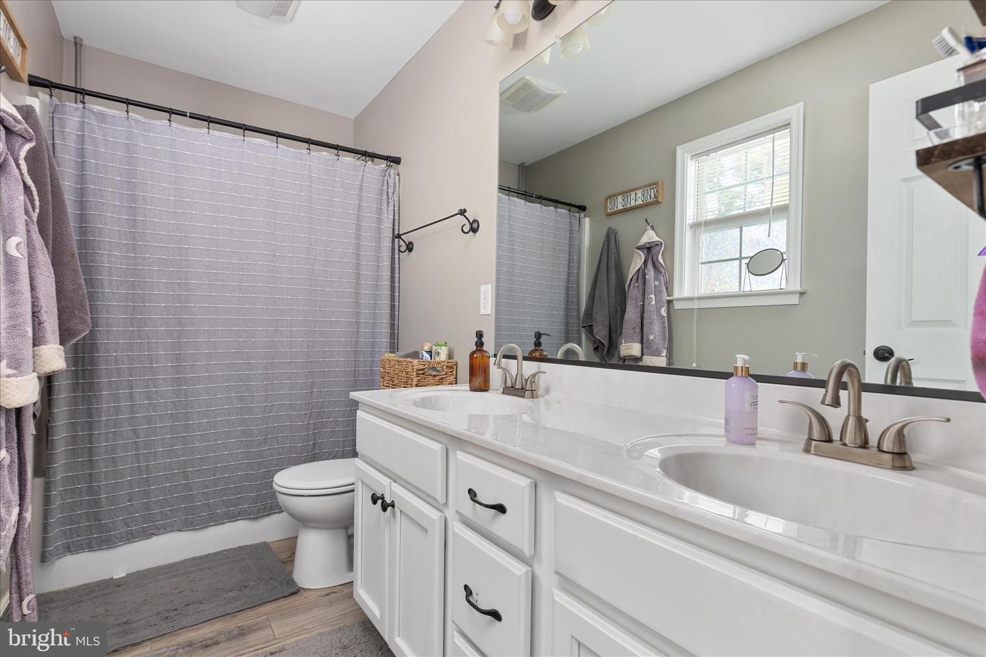 318 NEWMAN ST, STRASBURG, Virginia 22657, 3 Bedrooms Bedrooms, ,3 BathroomsBathrooms,Residential,For sale,318 NEWMAN ST,VASH2013456 MLS # VASH2013456