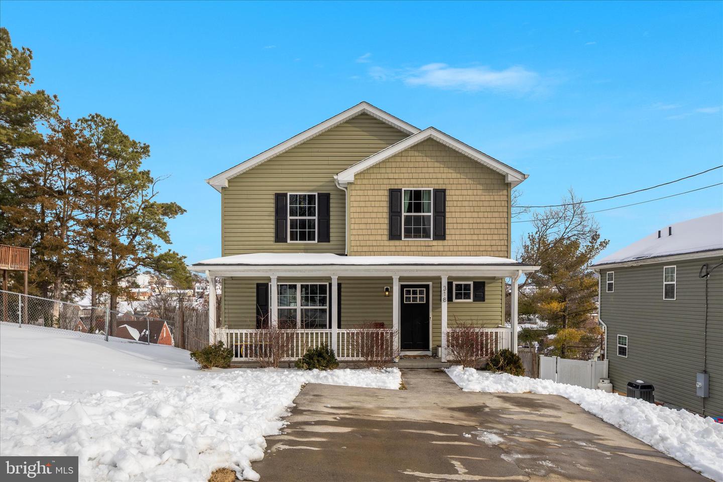 318 NEWMAN ST, STRASBURG, Virginia 22657, 3 Bedrooms Bedrooms, ,3 BathroomsBathrooms,Residential,For sale,318 NEWMAN ST,VASH2013456 MLS # VASH2013456