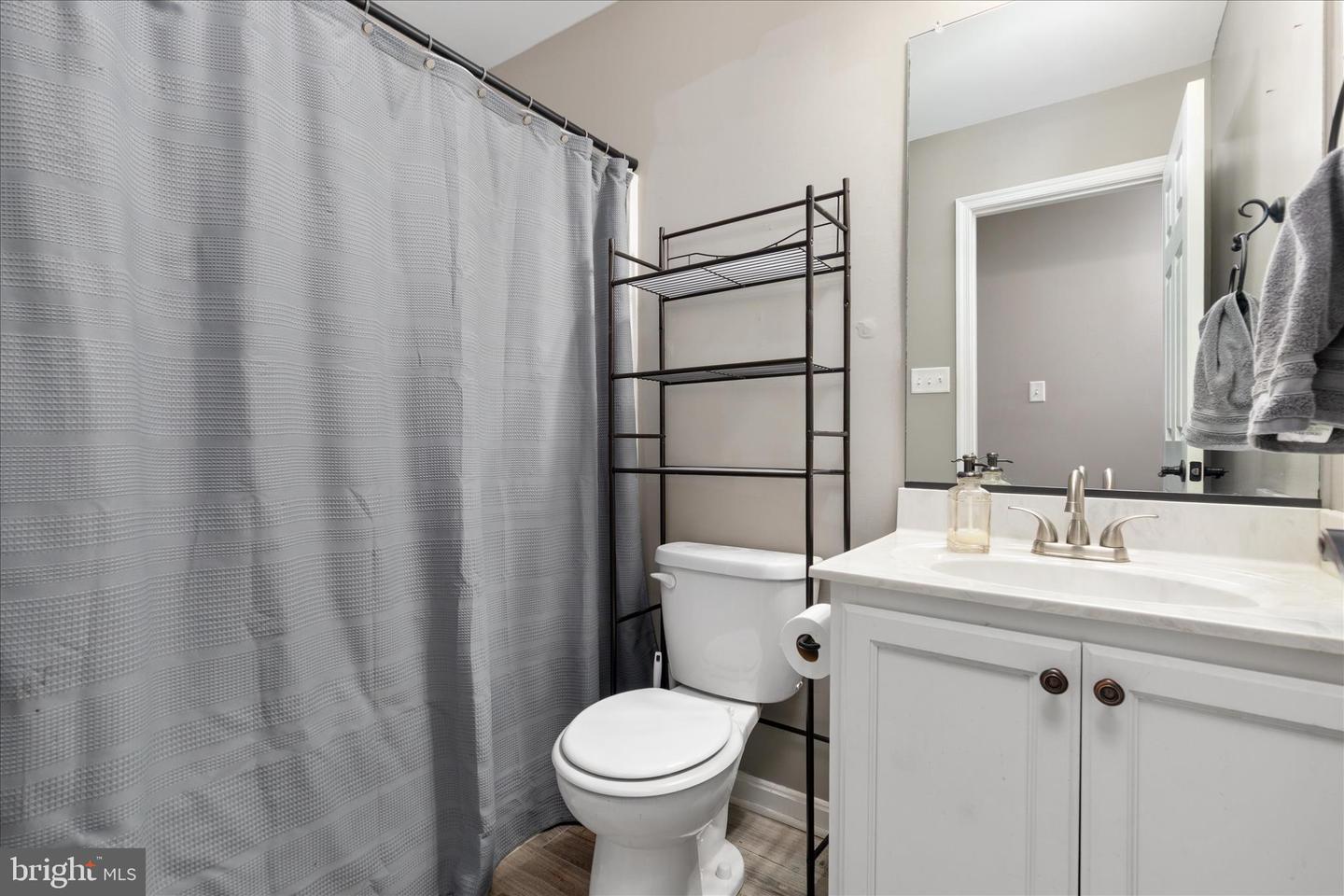 318 NEWMAN ST, STRASBURG, Virginia 22657, 3 Bedrooms Bedrooms, ,3 BathroomsBathrooms,Residential,For sale,318 NEWMAN ST,VASH2013456 MLS # VASH2013456