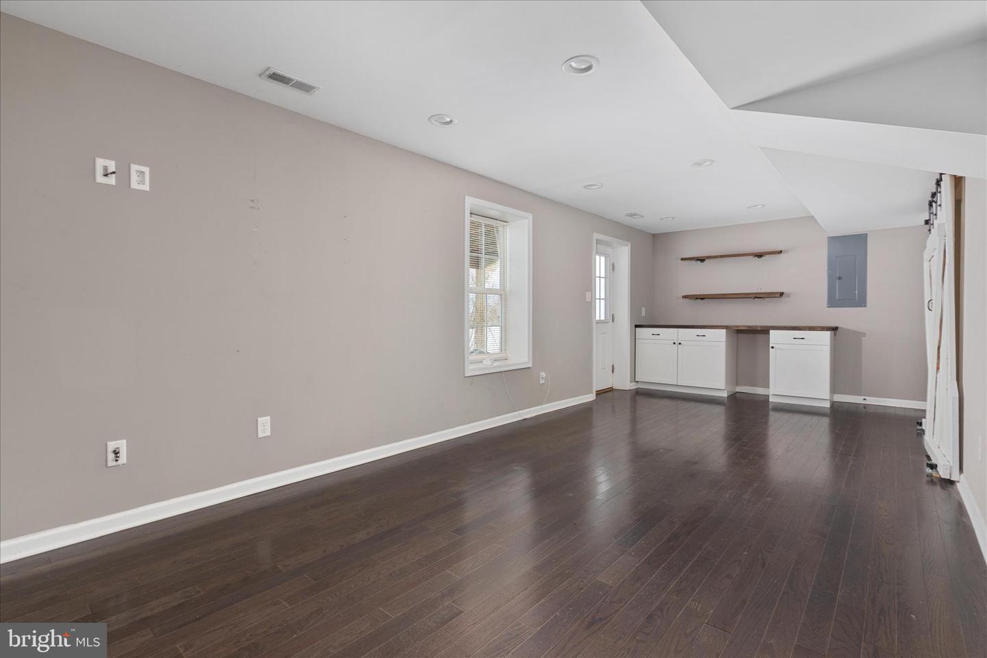 318 NEWMAN ST, STRASBURG, Virginia 22657, 3 Bedrooms Bedrooms, ,3 BathroomsBathrooms,Residential,For sale,318 NEWMAN ST,VASH2013456 MLS # VASH2013456