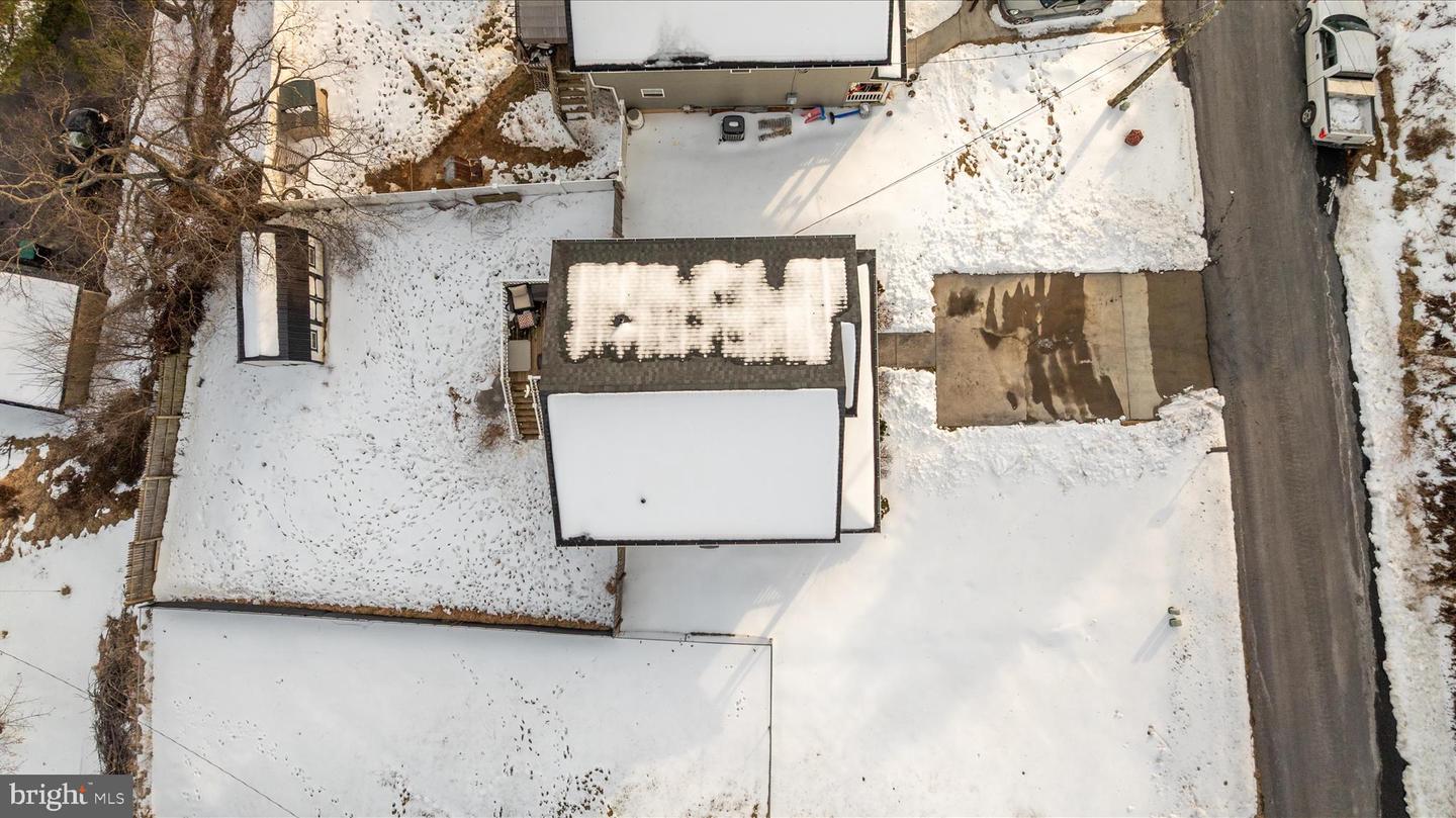 318 NEWMAN ST, STRASBURG, Virginia 22657, 3 Bedrooms Bedrooms, ,3 BathroomsBathrooms,Residential,For sale,318 NEWMAN ST,VASH2013456 MLS # VASH2013456