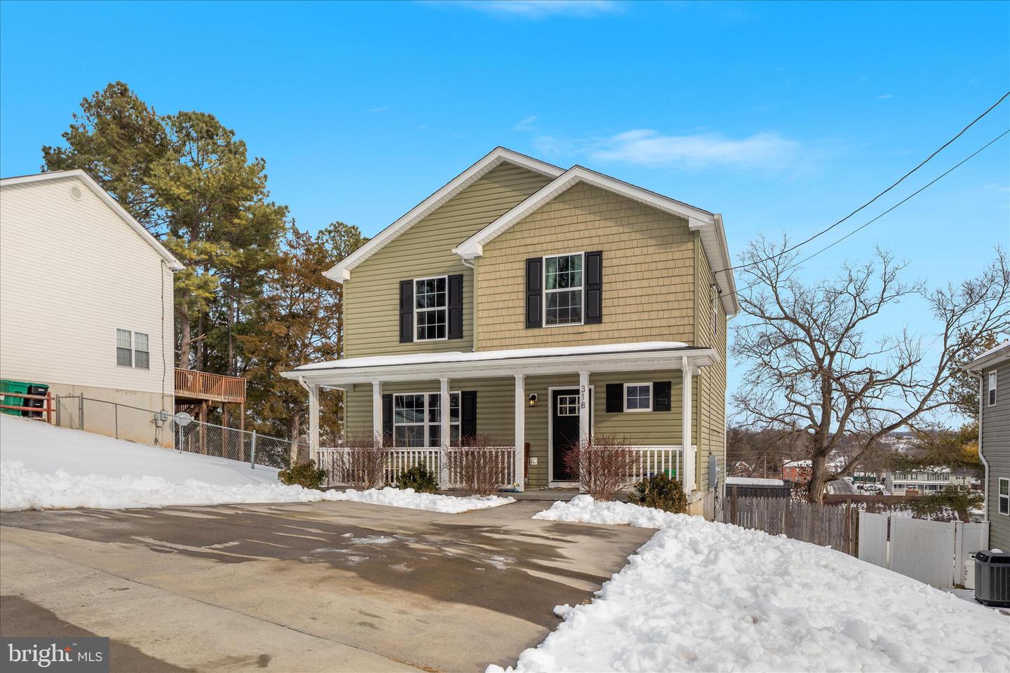 318 NEWMAN ST, STRASBURG, Virginia 22657, 3 Bedrooms Bedrooms, ,3 BathroomsBathrooms,Residential,For sale,318 NEWMAN ST,VASH2013456 MLS # VASH2013456