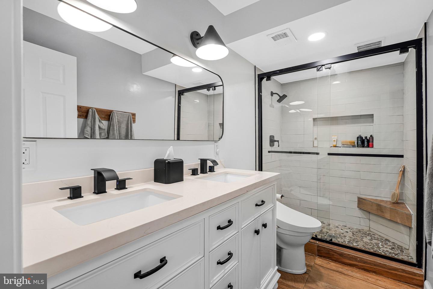 4 PHEASANT RUN CT, STERLING, Virginia 20164, 3 Bedrooms Bedrooms, ,2 BathroomsBathrooms,Residential,For sale,4 PHEASANT RUN CT,VALO2114630 MLS # VALO2114630