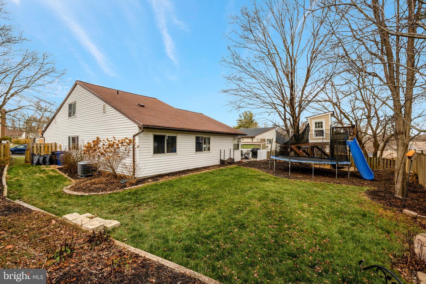 4 PHEASANT RUN CT, STERLING, Virginia 20164, 3 Bedrooms Bedrooms, ,2 BathroomsBathrooms,Residential,For sale,4 PHEASANT RUN CT,VALO2114630 MLS # VALO2114630