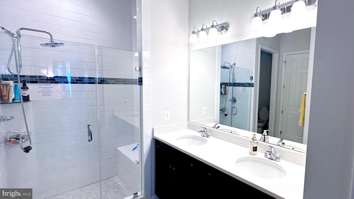 18989 CORAL REEF SQ, LEESBURG, Virginia 20176, 3 Bedrooms Bedrooms, 13 Rooms Rooms,2 BathroomsBathrooms,Residential,For sale,18989 CORAL REEF SQ,VALO2114652 MLS # VALO2114652