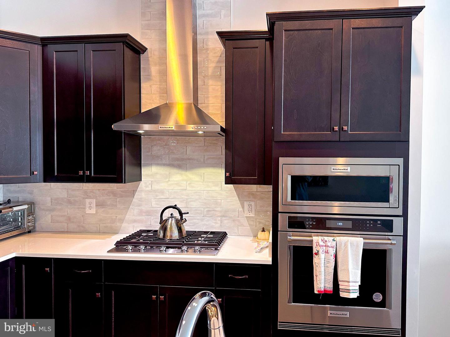 18989 CORAL REEF SQ, LEESBURG, Virginia 20176, 3 Bedrooms Bedrooms, 13 Rooms Rooms,2 BathroomsBathrooms,Residential,For sale,18989 CORAL REEF SQ,VALO2114652 MLS # VALO2114652