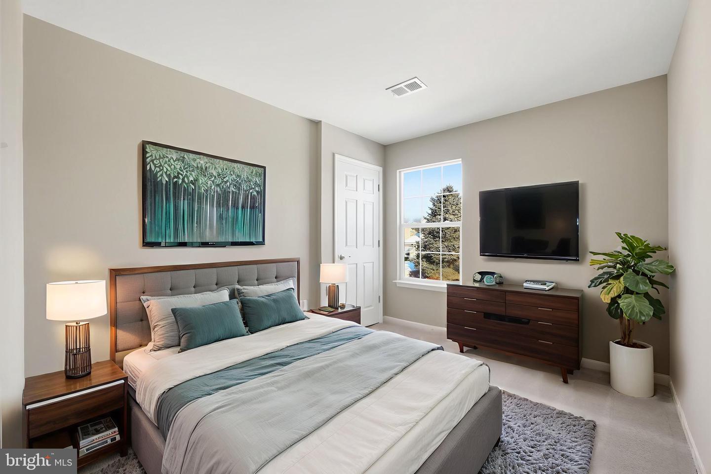 9231 STEPHANIE ST, MANASSAS PARK, Virginia 20111, 4 Bedrooms Bedrooms, ,3 BathroomsBathrooms,Residential,For sale,9231 STEPHANIE ST,VAMP2003622 MLS # VAMP2003622