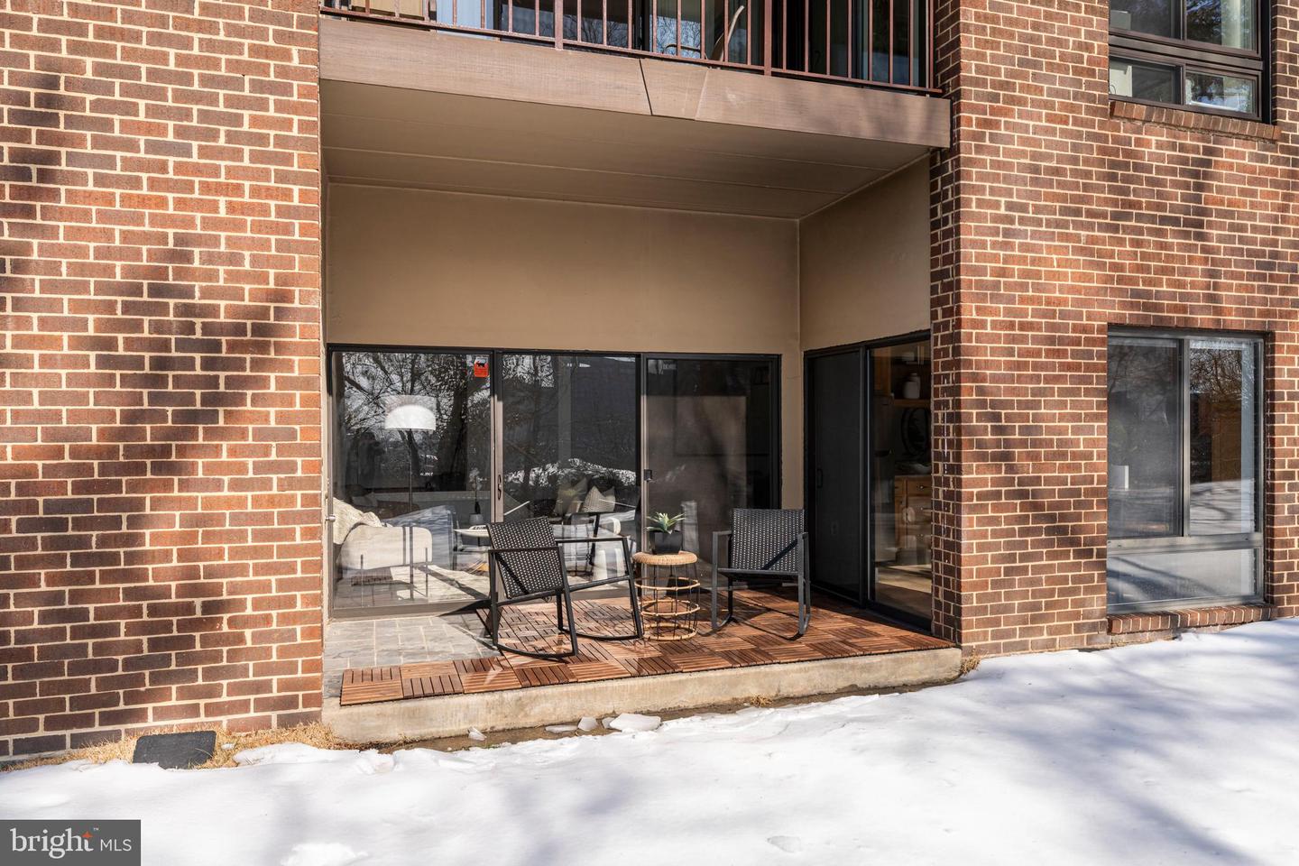 110 ROBERTS LN #100, ALEXANDRIA, Virginia 22314, 2 Bedrooms Bedrooms, ,1 BathroomBathrooms,Residential,For sale,110 ROBERTS LN #100,VAAX2053532 MLS # VAAX2053532