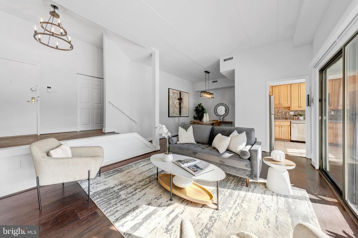 110 ROBERTS LN #100, ALEXANDRIA, Virginia 22314, 2 Bedrooms Bedrooms, ,1 BathroomBathrooms,Residential,For sale,110 ROBERTS LN #100,VAAX2053532 MLS # VAAX2053532