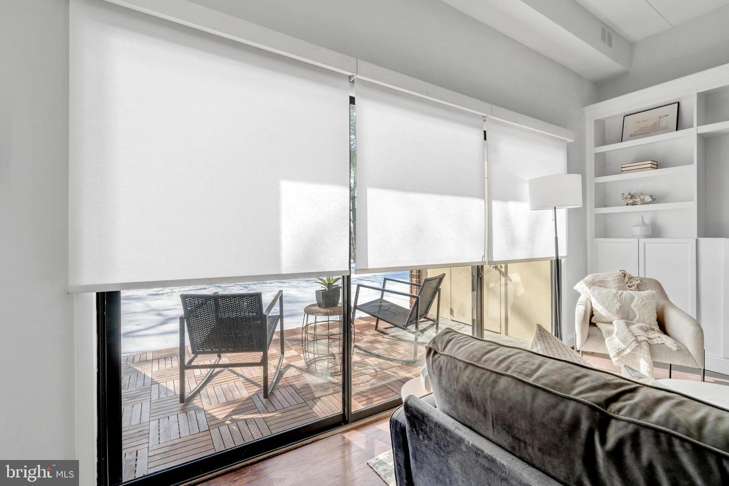 110 ROBERTS LN #100, ALEXANDRIA, Virginia 22314, 2 Bedrooms Bedrooms, ,1 BathroomBathrooms,Residential,For sale,110 ROBERTS LN #100,VAAX2053532 MLS # VAAX2053532