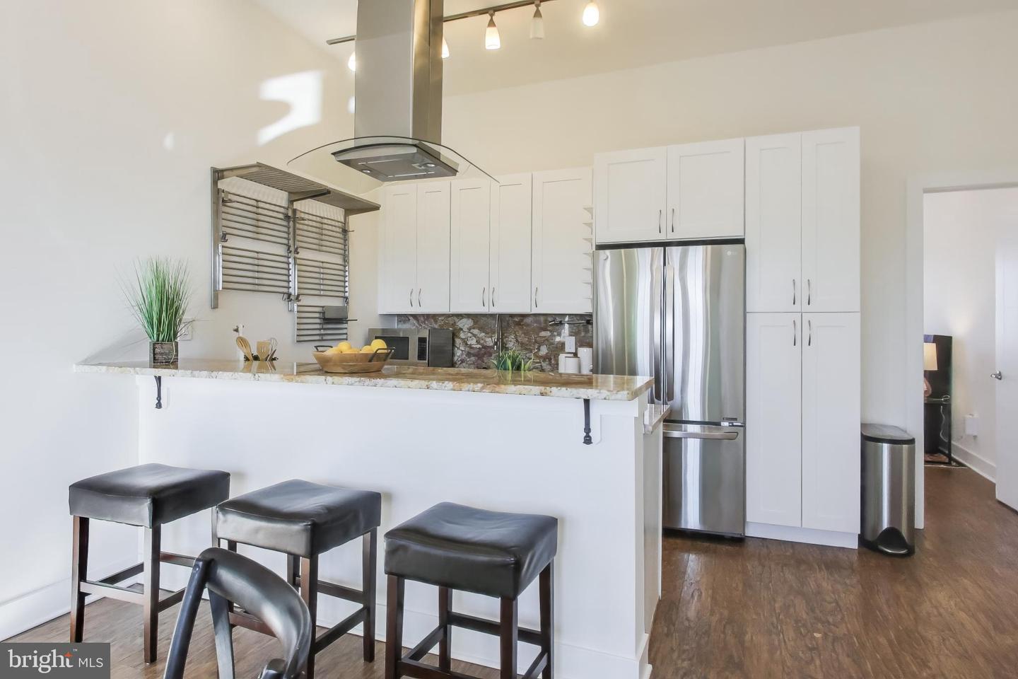 2012 D ST NE #4, WASHINGTON, District Of Columbia 20002, 2 Bedrooms Bedrooms, ,3 BathroomsBathrooms,Residential,For sale,2012 D ST NE #4,DCDC2243330 MLS # DCDC2243330