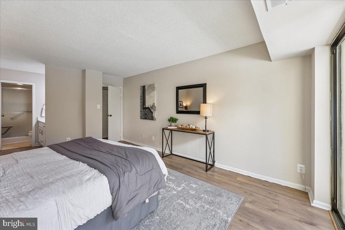 5300 COLUMBIA PIKE #112, ARLINGTON, Virginia 22204, 1 Bedroom Bedrooms, ,1 BathroomBathrooms,Residential,For sale,5300 COLUMBIA PIKE #112,VAAR2068174 MLS # VAAR2068174