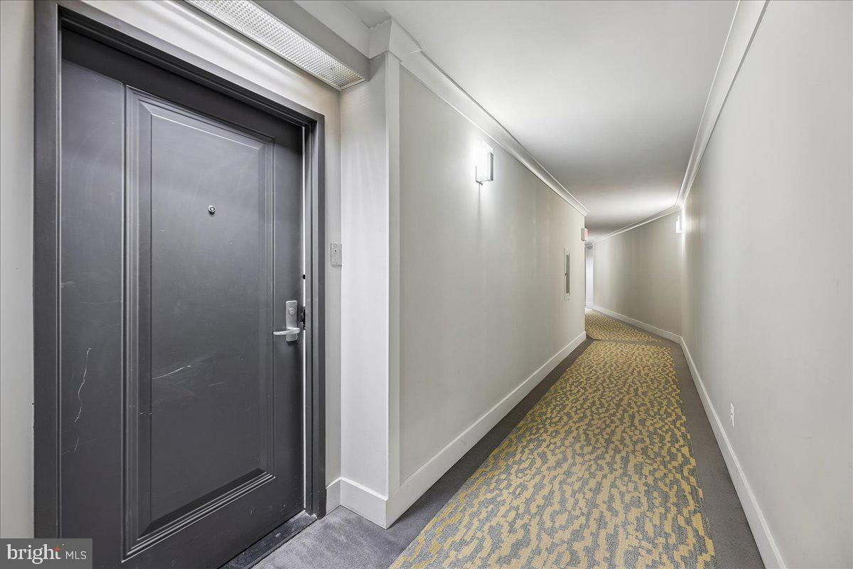 5300 COLUMBIA PIKE #112, ARLINGTON, Virginia 22204, 1 Bedroom Bedrooms, ,1 BathroomBathrooms,Residential,For sale,5300 COLUMBIA PIKE #112,VAAR2068174 MLS # VAAR2068174