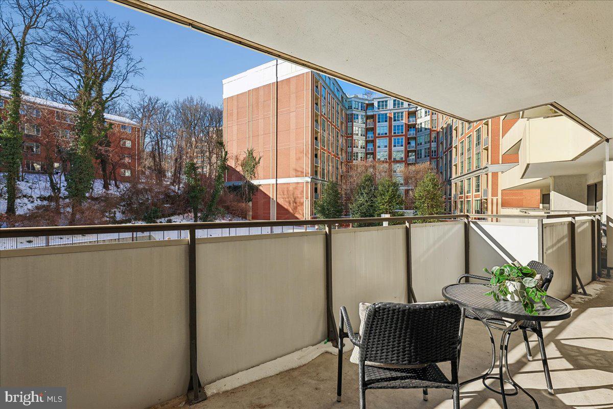 5300 COLUMBIA PIKE #112, ARLINGTON, Virginia 22204, 1 Bedroom Bedrooms, ,1 BathroomBathrooms,Residential,For sale,5300 COLUMBIA PIKE #112,VAAR2068174 MLS # VAAR2068174