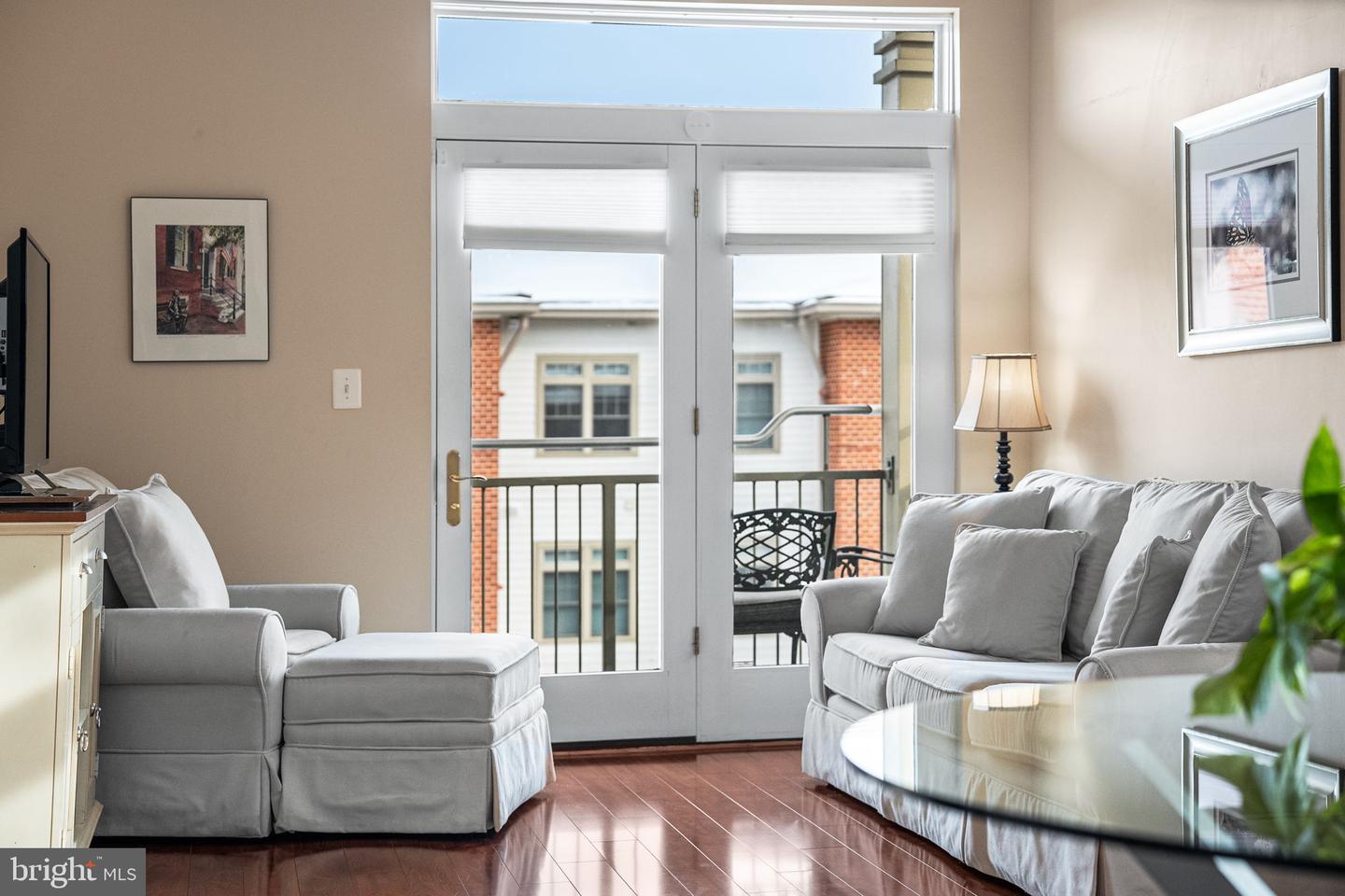 309 HOLLAND LN #330, ALEXANDRIA, Virginia 22314, 1 Bedroom Bedrooms, 4 Rooms Rooms,1 BathroomBathrooms,Residential,For sale,309 HOLLAND LN #330,VAAX2053526 MLS # VAAX2053526