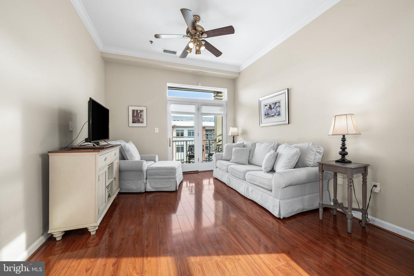 309 HOLLAND LN #330, ALEXANDRIA, Virginia 22314, 1 Bedroom Bedrooms, 4 Rooms Rooms,1 BathroomBathrooms,Residential,For sale,309 HOLLAND LN #330,VAAX2053526 MLS # VAAX2053526