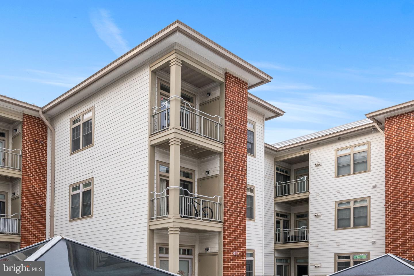 309 HOLLAND LN #330, ALEXANDRIA, Virginia 22314, 1 Bedroom Bedrooms, 4 Rooms Rooms,1 BathroomBathrooms,Residential,For sale,309 HOLLAND LN #330,VAAX2053526 MLS # VAAX2053526