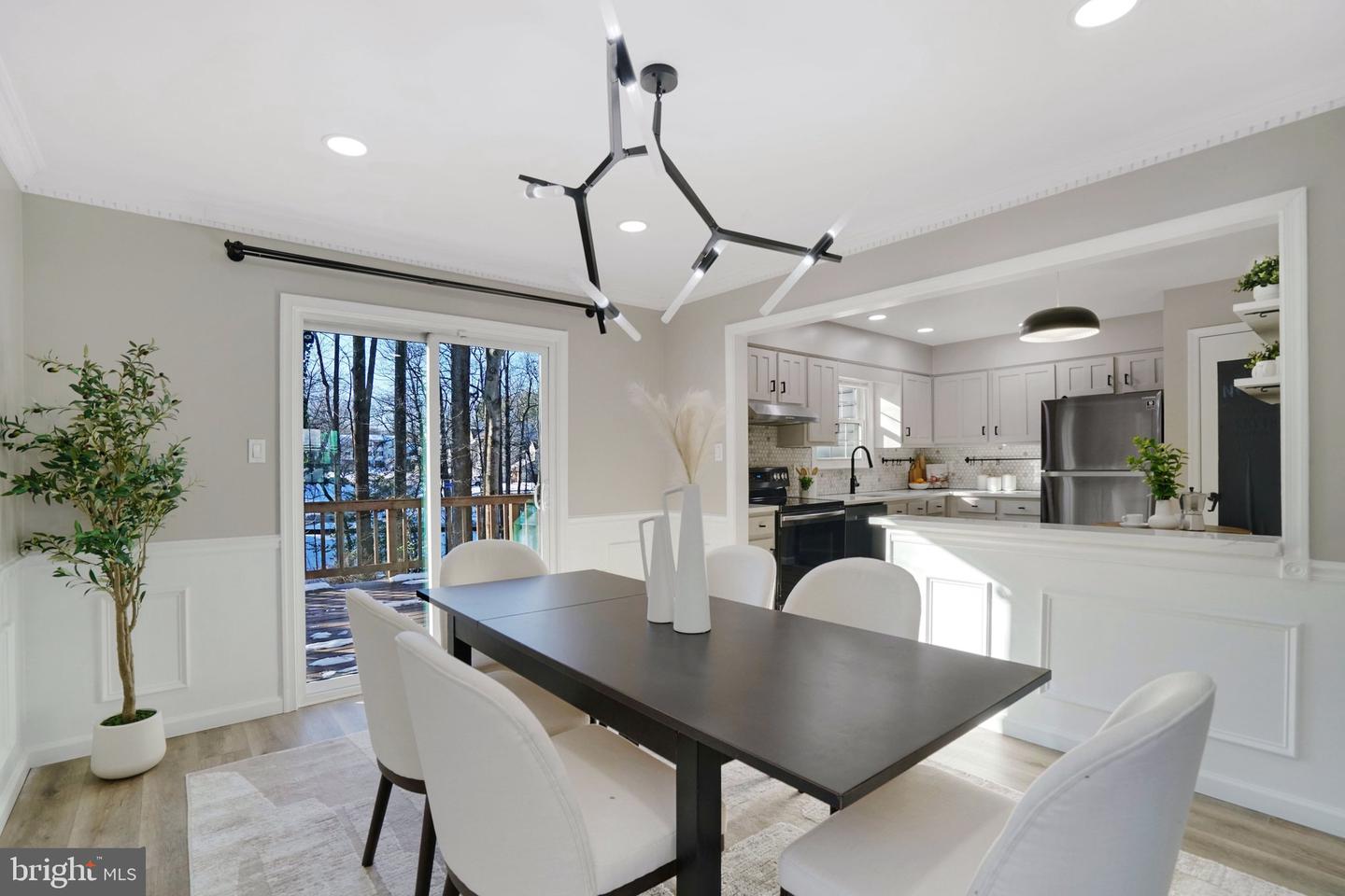 5918 ROBERTS COMMON CT, BURKE, Virginia 22015, 3 Bedrooms Bedrooms, ,3 BathroomsBathrooms,Residential,For sale,5918 ROBERTS COMMON CT,VAFX2287550 MLS # VAFX2287550