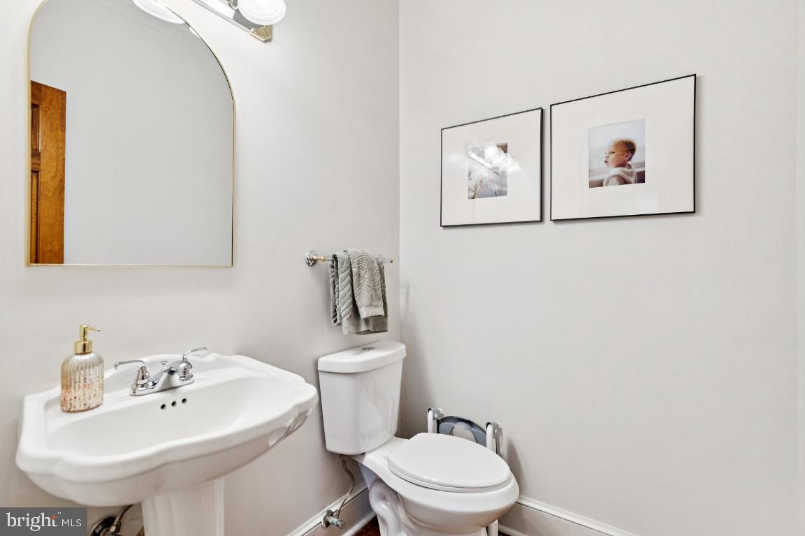 7819 WELLINGTON DR, WARRENTON, Virginia 20186, 5 Bedrooms Bedrooms, ,4 BathroomsBathrooms,Residential,For sale,7819 WELLINGTON DR,VAFQ2020280 MLS # VAFQ2020280