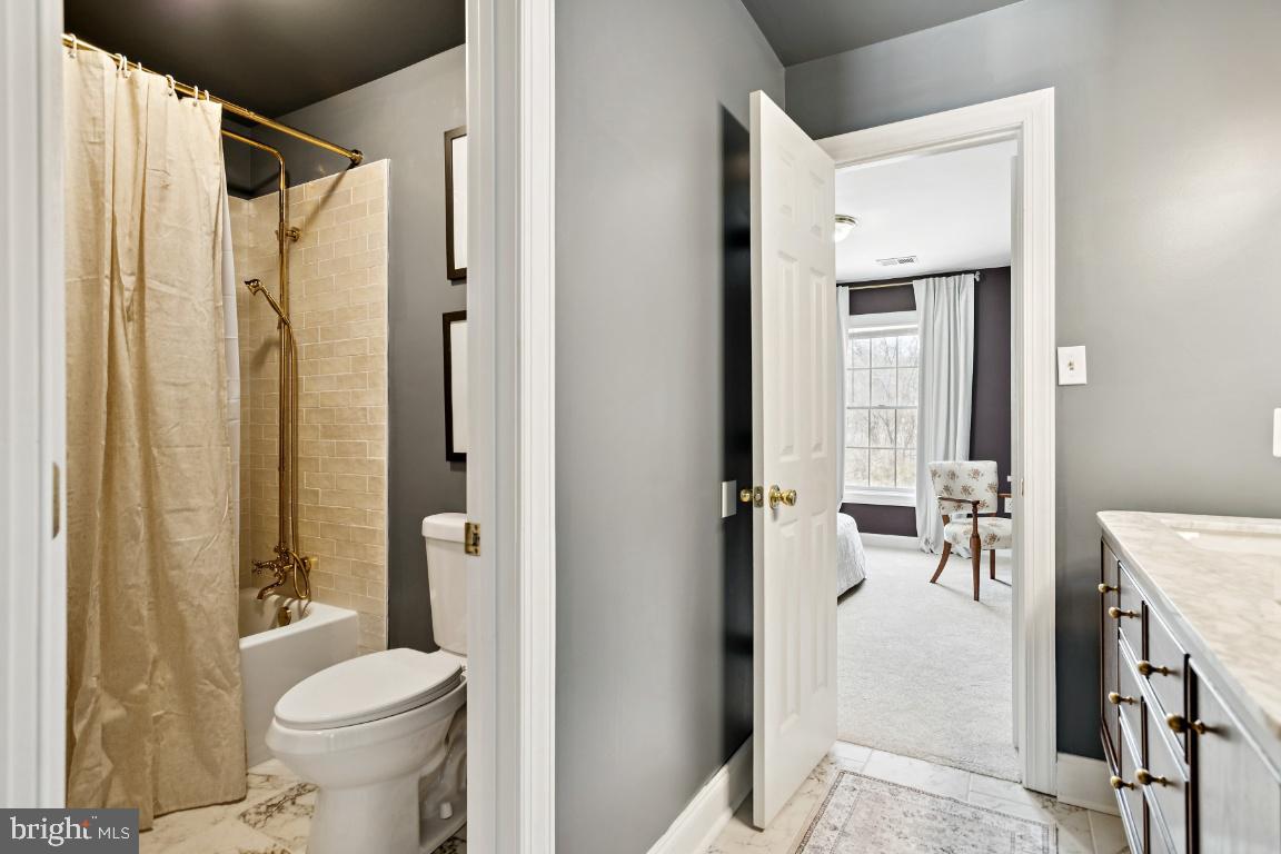 7819 WELLINGTON DR, WARRENTON, Virginia 20186, 5 Bedrooms Bedrooms, ,4 BathroomsBathrooms,Residential,For sale,7819 WELLINGTON DR,VAFQ2020280 MLS # VAFQ2020280