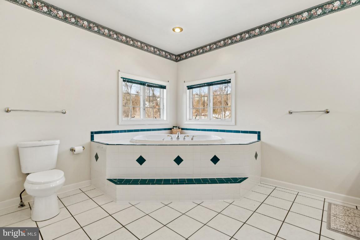 7819 WELLINGTON DR, WARRENTON, Virginia 20186, 5 Bedrooms Bedrooms, ,4 BathroomsBathrooms,Residential,For sale,7819 WELLINGTON DR,VAFQ2020280 MLS # VAFQ2020280