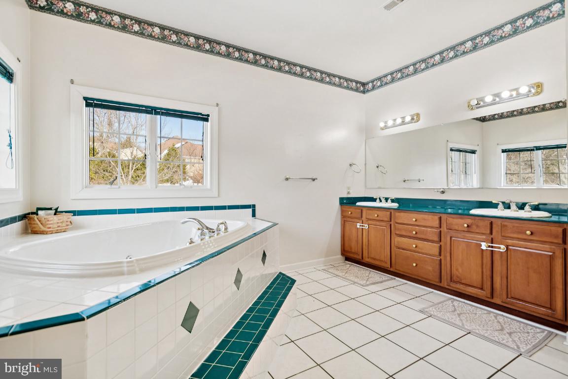 7819 WELLINGTON DR, WARRENTON, Virginia 20186, 5 Bedrooms Bedrooms, ,4 BathroomsBathrooms,Residential,For sale,7819 WELLINGTON DR,VAFQ2020280 MLS # VAFQ2020280