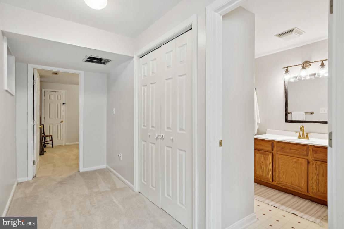 7819 WELLINGTON DR, WARRENTON, Virginia 20186, 5 Bedrooms Bedrooms, ,4 BathroomsBathrooms,Residential,For sale,7819 WELLINGTON DR,VAFQ2020280 MLS # VAFQ2020280