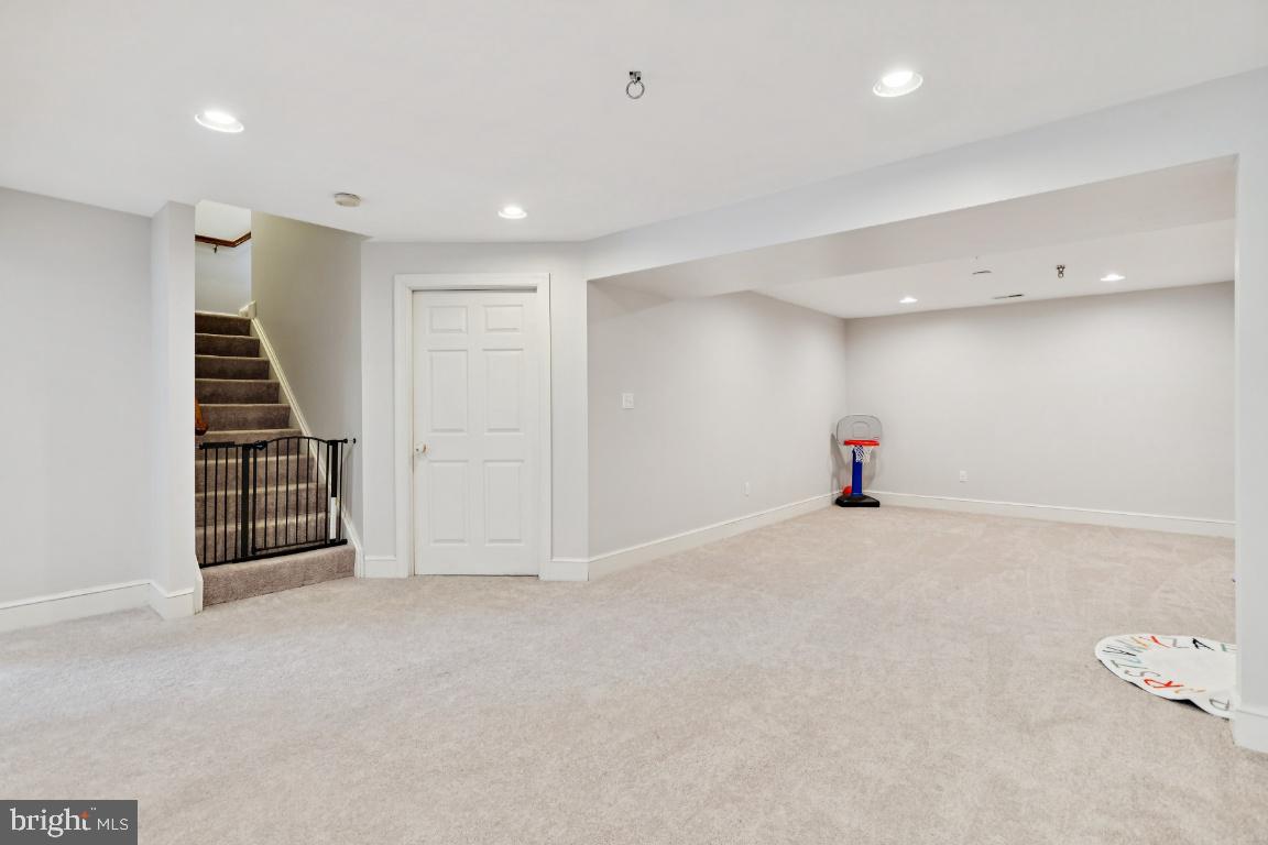 7819 WELLINGTON DR, WARRENTON, Virginia 20186, 5 Bedrooms Bedrooms, ,4 BathroomsBathrooms,Residential,For sale,7819 WELLINGTON DR,VAFQ2020280 MLS # VAFQ2020280