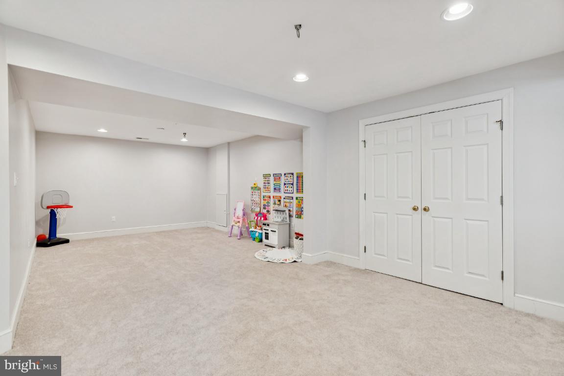 7819 WELLINGTON DR, WARRENTON, Virginia 20186, 5 Bedrooms Bedrooms, ,4 BathroomsBathrooms,Residential,For sale,7819 WELLINGTON DR,VAFQ2020280 MLS # VAFQ2020280