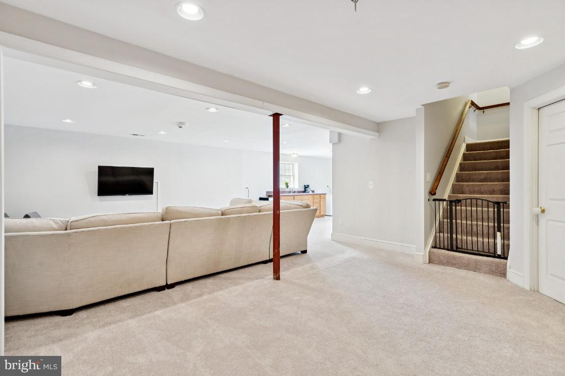 7819 WELLINGTON DR, WARRENTON, Virginia 20186, 5 Bedrooms Bedrooms, ,4 BathroomsBathrooms,Residential,For sale,7819 WELLINGTON DR,VAFQ2020280 MLS # VAFQ2020280