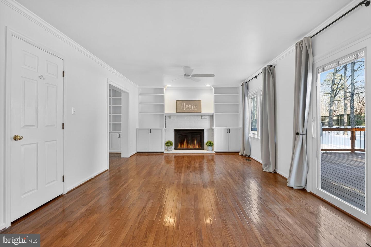 6125 SANDSTONE CT, CLIFTON, Virginia 20124, 4 Bedrooms Bedrooms, ,2 BathroomsBathrooms,Residential,For sale,6125 SANDSTONE CT,VAFX2287520 MLS # VAFX2287520