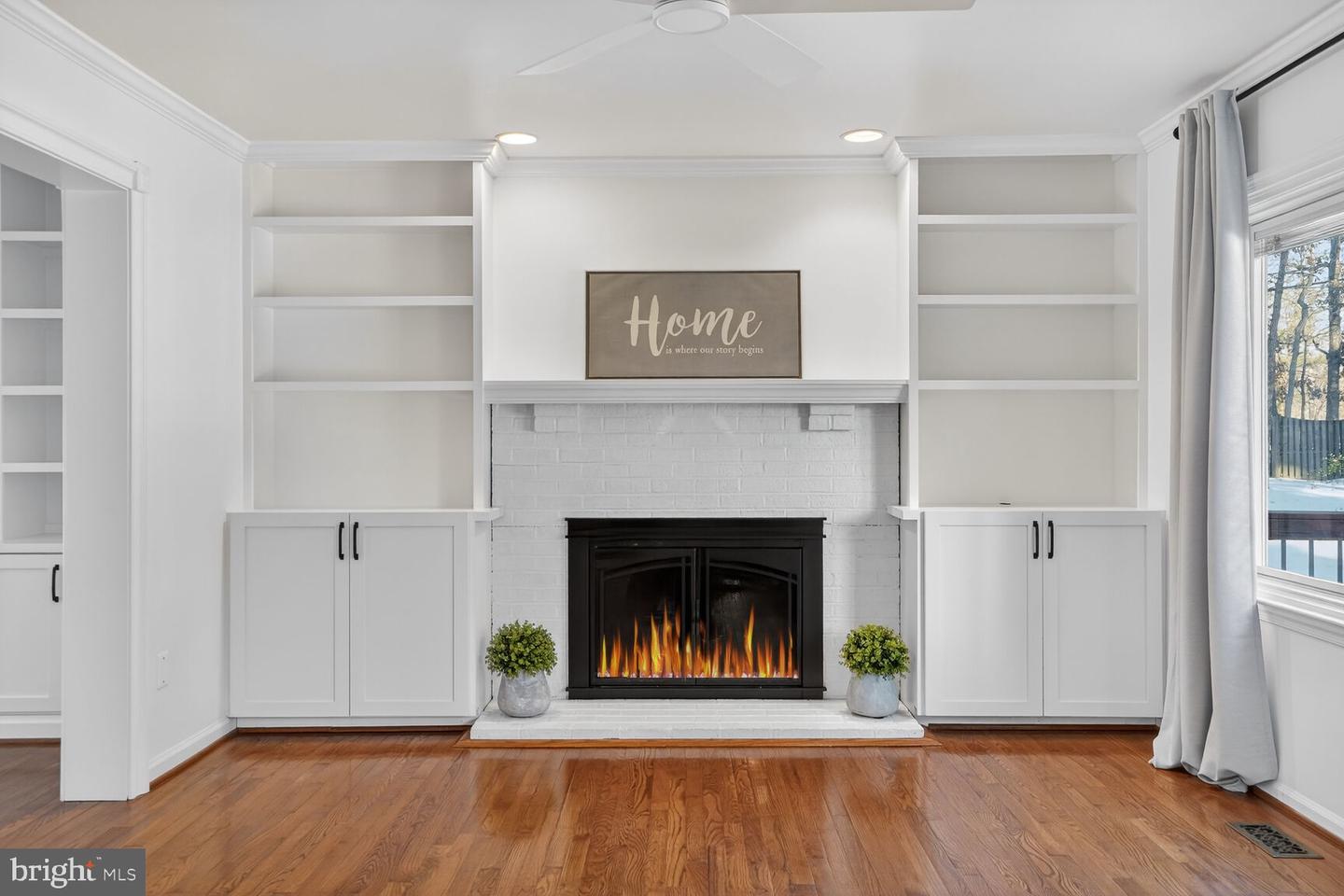 6125 SANDSTONE CT, CLIFTON, Virginia 20124, 4 Bedrooms Bedrooms, ,2 BathroomsBathrooms,Residential,For sale,6125 SANDSTONE CT,VAFX2287520 MLS # VAFX2287520