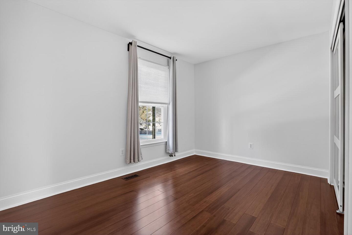 6125 SANDSTONE CT, CLIFTON, Virginia 20124, 4 Bedrooms Bedrooms, ,2 BathroomsBathrooms,Residential,For sale,6125 SANDSTONE CT,VAFX2287520 MLS # VAFX2287520