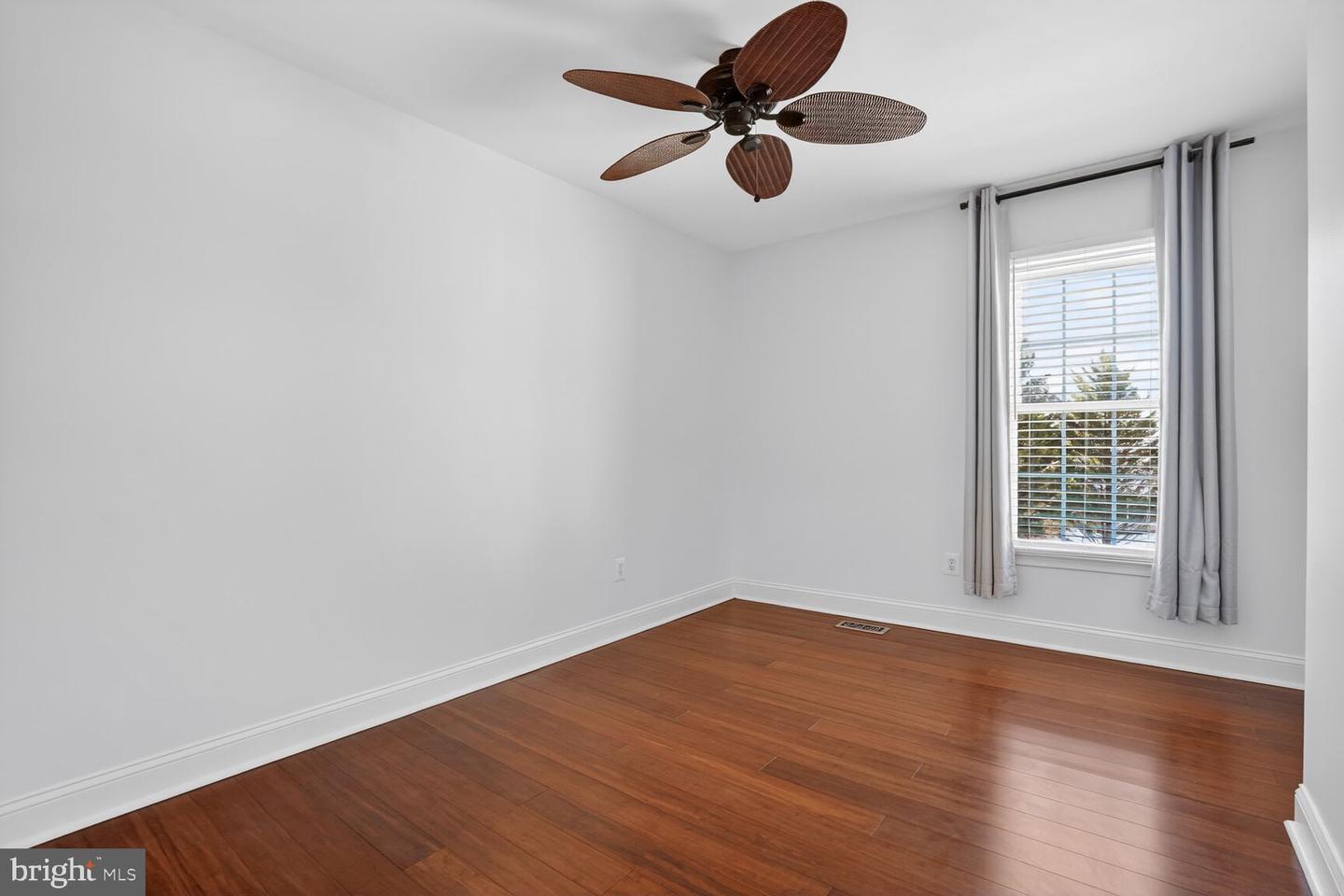 6125 SANDSTONE CT, CLIFTON, Virginia 20124, 4 Bedrooms Bedrooms, ,2 BathroomsBathrooms,Residential,For sale,6125 SANDSTONE CT,VAFX2287520 MLS # VAFX2287520