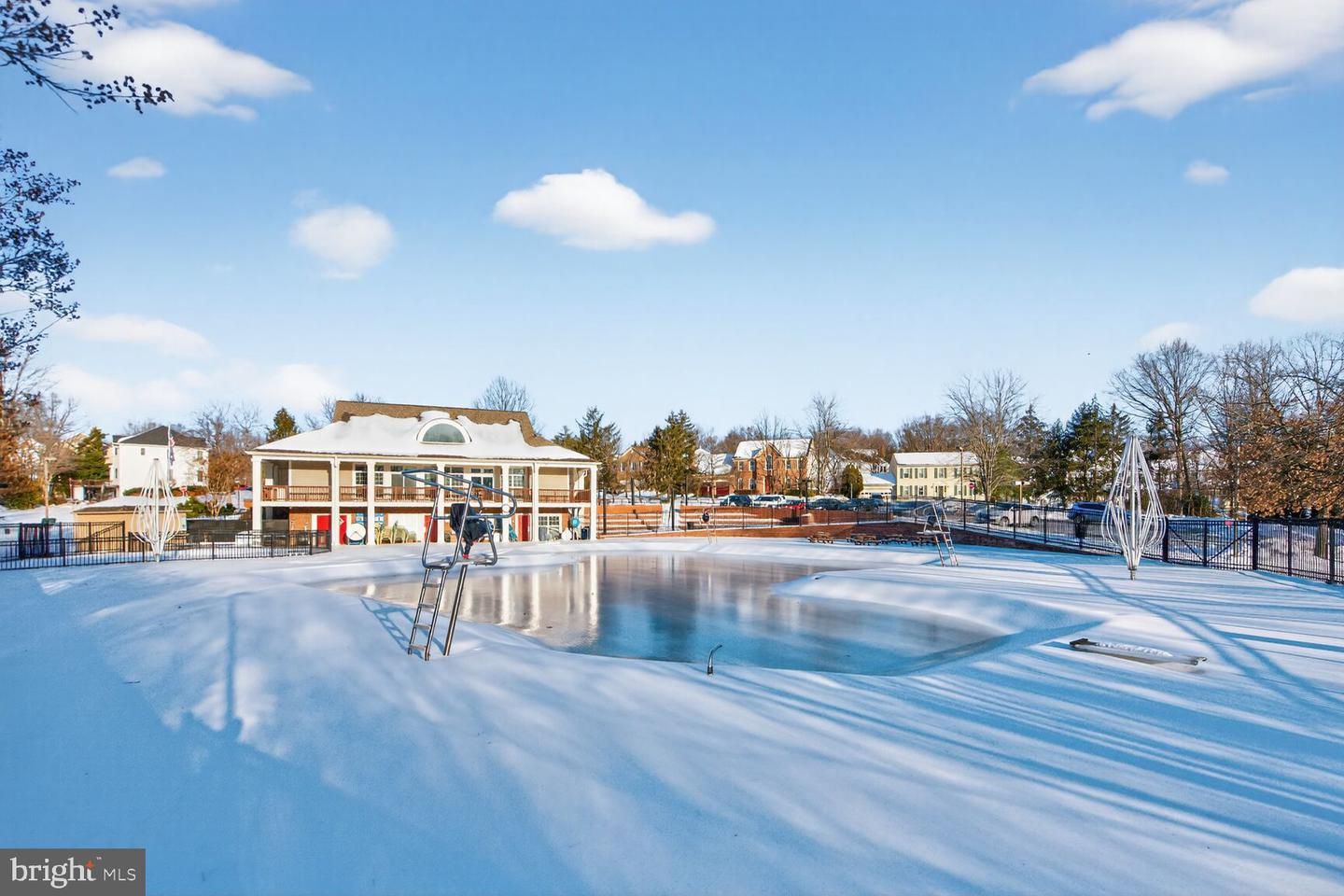 6125 SANDSTONE CT, CLIFTON, Virginia 20124, 4 Bedrooms Bedrooms, ,2 BathroomsBathrooms,Residential,For sale,6125 SANDSTONE CT,VAFX2287520 MLS # VAFX2287520