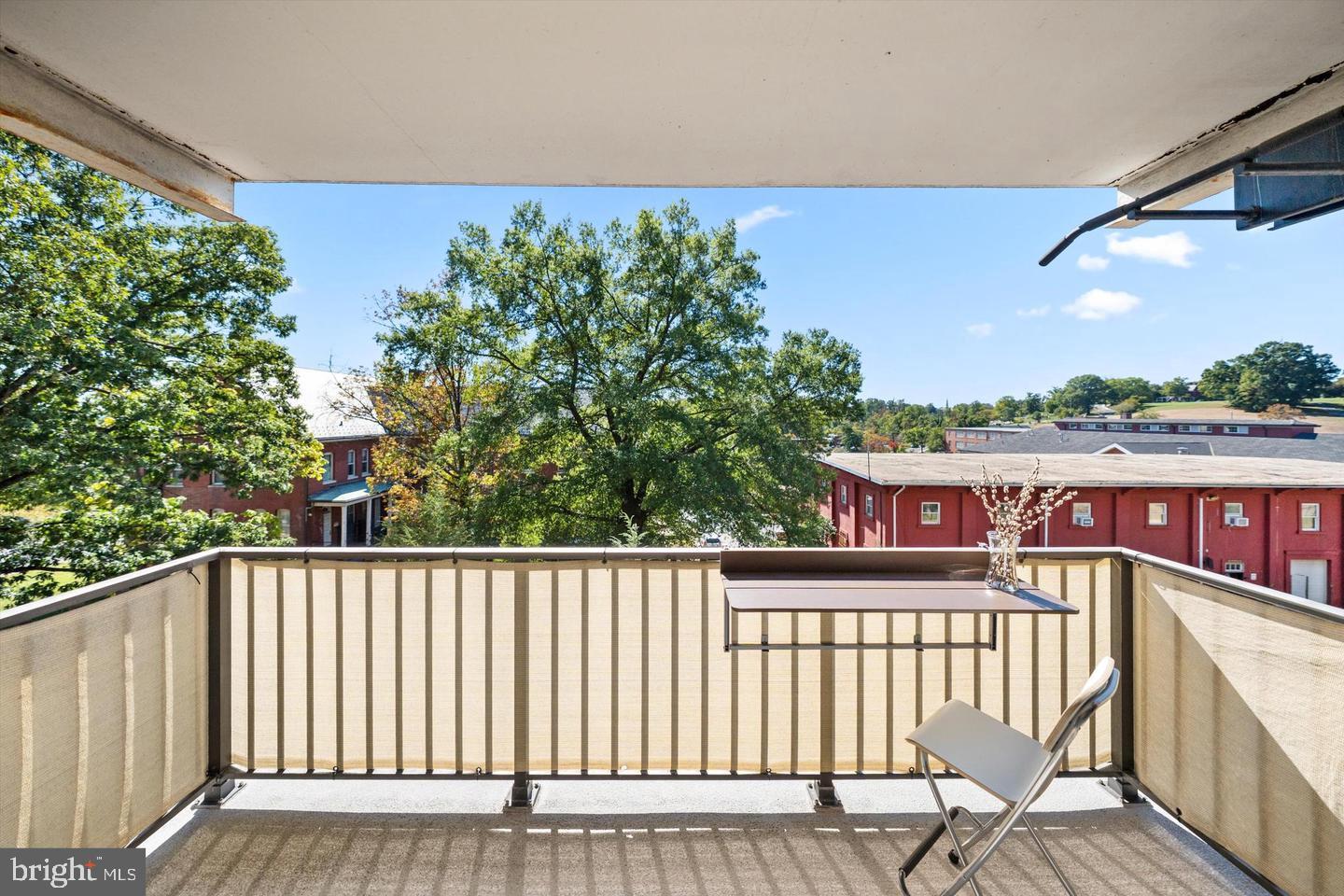 1510 12TH ST N #303, ARLINGTON, Virginia 22209, 1 Bedroom Bedrooms, ,1 BathroomBathrooms,Residential,For sale,1510 12TH ST N #303,VAAR2068168 MLS # VAAR2068168