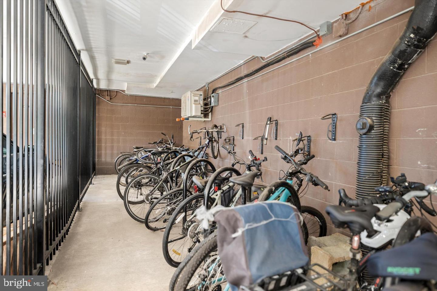 1510 12TH ST N #303, ARLINGTON, Virginia 22209, 1 Bedroom Bedrooms, ,1 BathroomBathrooms,Residential,For sale,1510 12TH ST N #303,VAAR2068168 MLS # VAAR2068168