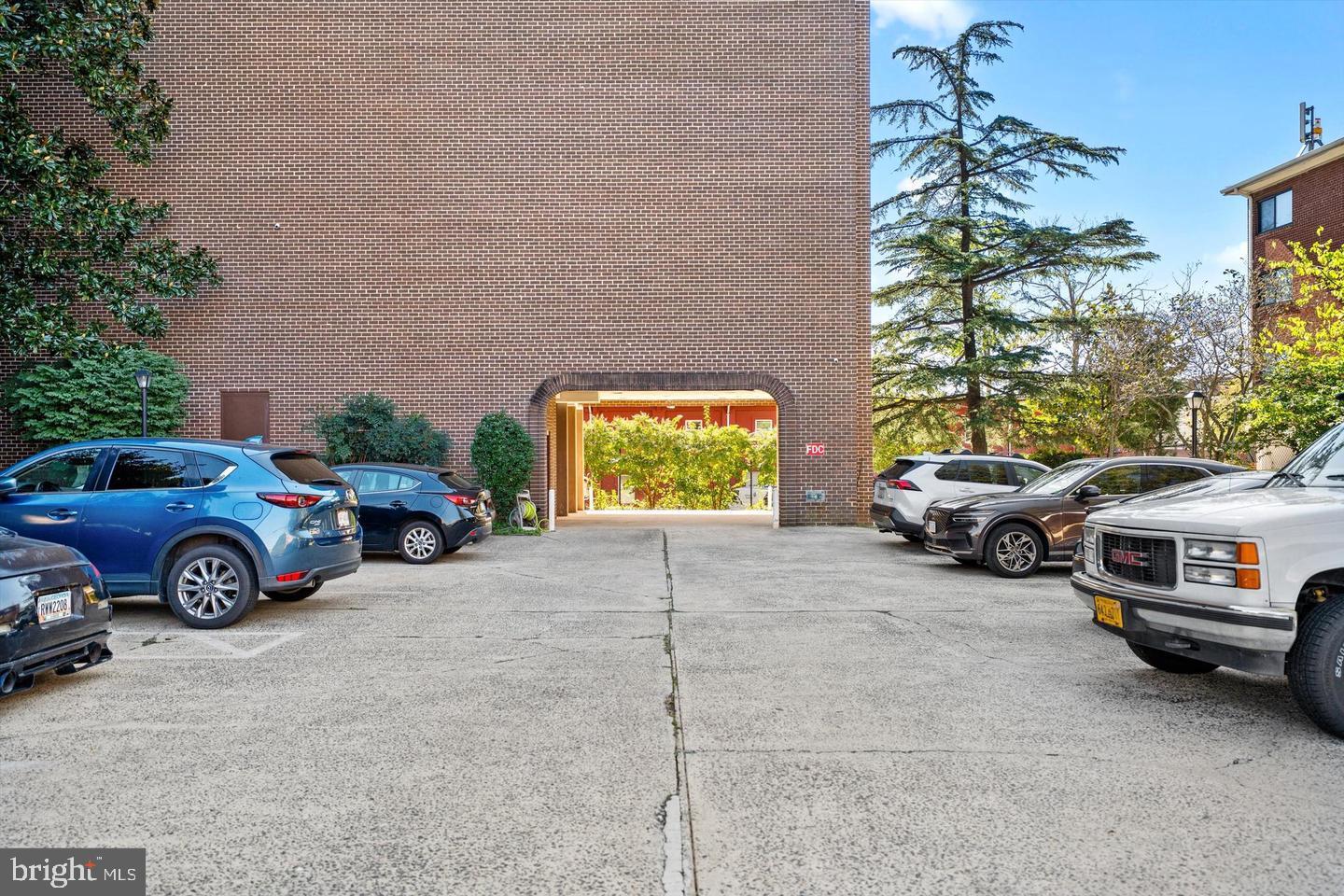 1510 12TH ST N #303, ARLINGTON, Virginia 22209, 1 Bedroom Bedrooms, ,1 BathroomBathrooms,Residential,For sale,1510 12TH ST N #303,VAAR2068168 MLS # VAAR2068168