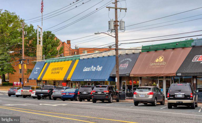 1510 12TH ST N #303, ARLINGTON, Virginia 22209, 1 Bedroom Bedrooms, ,1 BathroomBathrooms,Residential,For sale,1510 12TH ST N #303,VAAR2068168 MLS # VAAR2068168