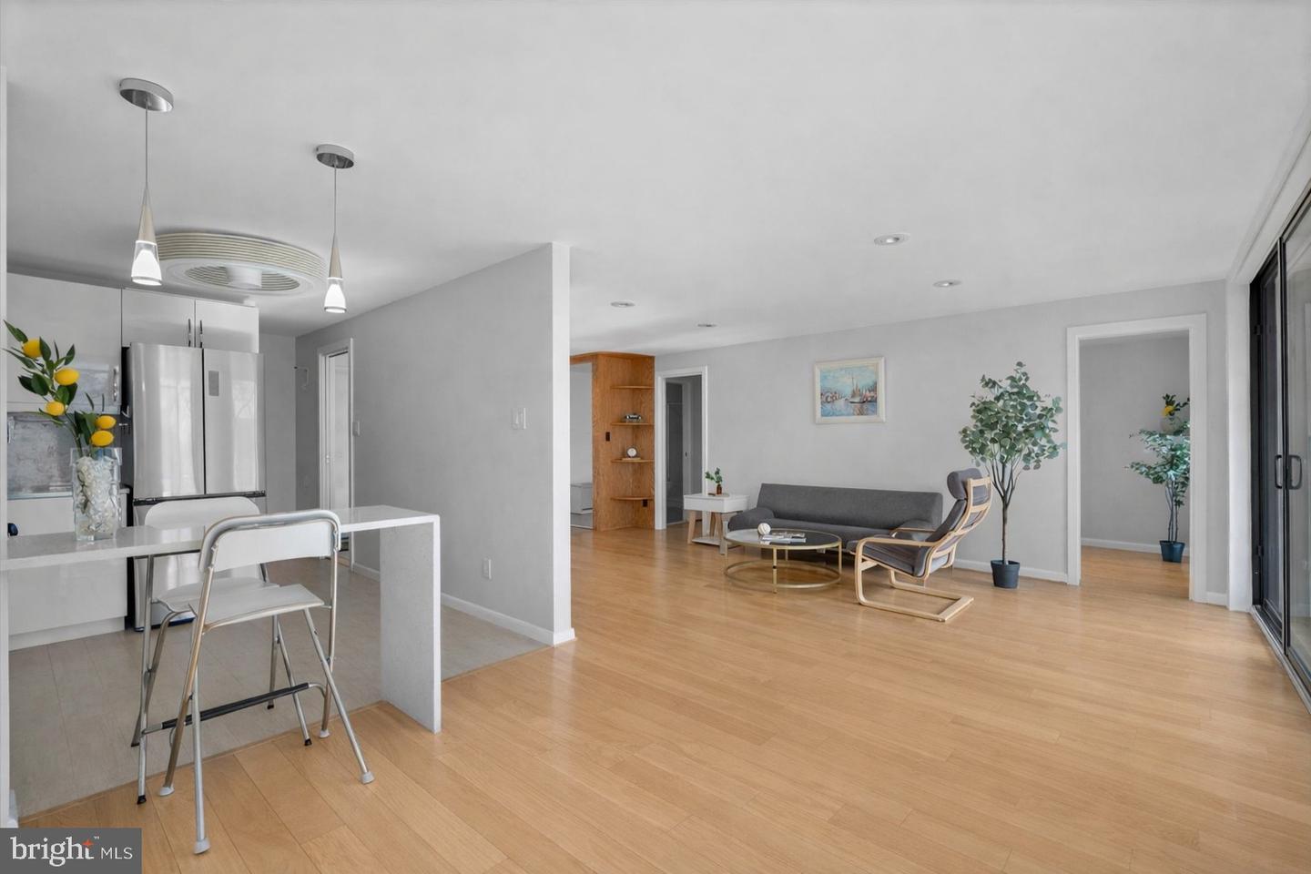 1510 12TH ST N #303, ARLINGTON, Virginia 22209, 1 Bedroom Bedrooms, ,1 BathroomBathrooms,Residential,For sale,1510 12TH ST N #303,VAAR2068168 MLS # VAAR2068168