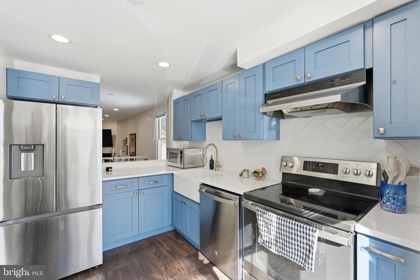 2114 WHISPERWOOD GLEN LN, RESTON, Virginia 20191, 2 Bedrooms Bedrooms, ,1 BathroomBathrooms,Residential,For sale,2114 WHISPERWOOD GLEN LN,VAFX2287612 MLS # VAFX2287612