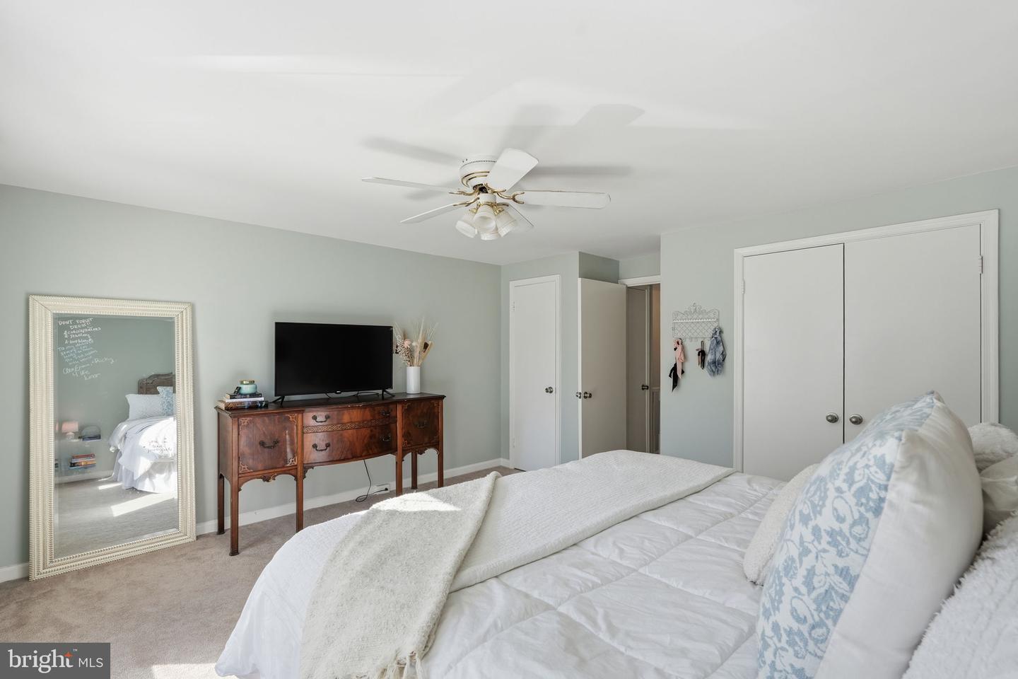 2114 WHISPERWOOD GLEN LN, RESTON, Virginia 20191, 2 Bedrooms Bedrooms, ,1 BathroomBathrooms,Residential,For sale,2114 WHISPERWOOD GLEN LN,VAFX2287612 MLS # VAFX2287612