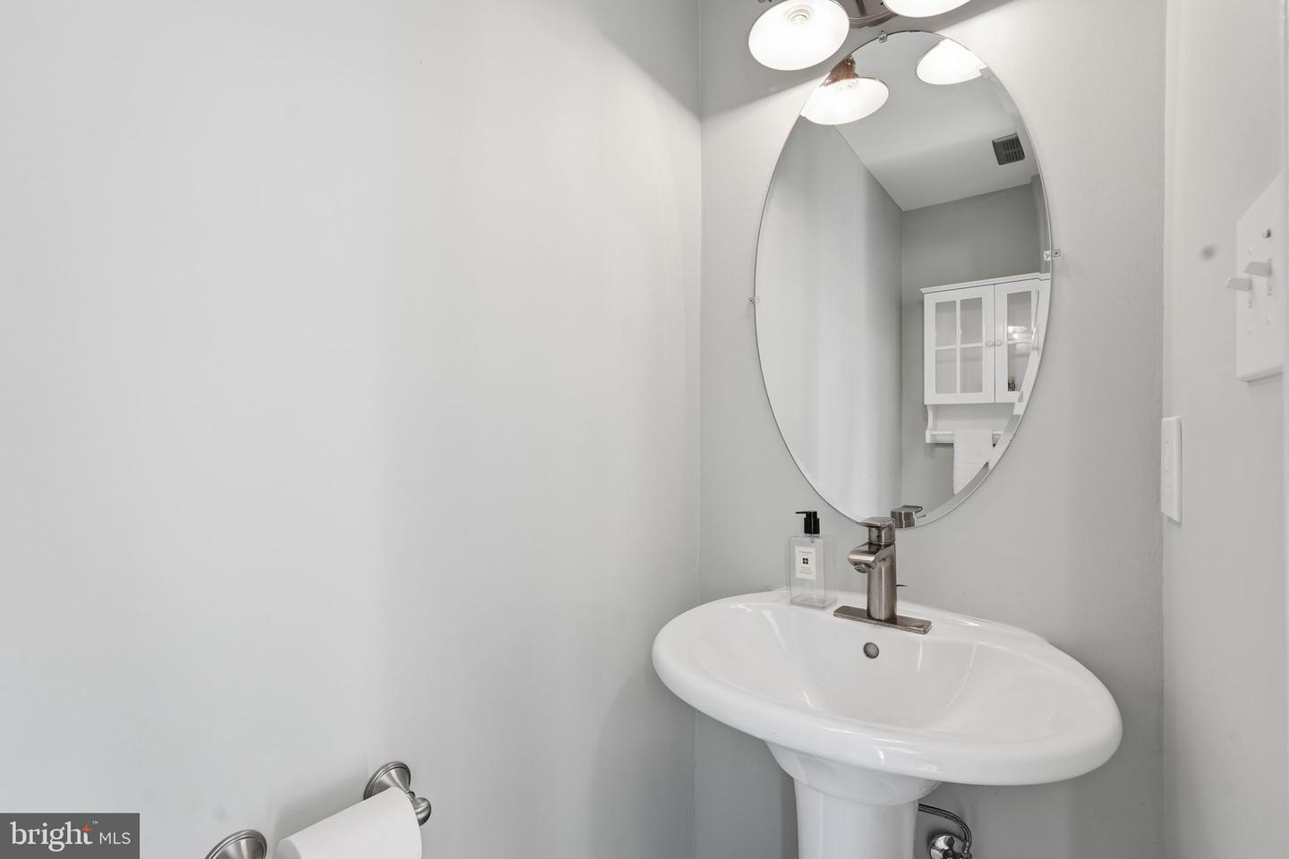 2114 WHISPERWOOD GLEN LN, RESTON, Virginia 20191, 2 Bedrooms Bedrooms, ,1 BathroomBathrooms,Residential,For sale,2114 WHISPERWOOD GLEN LN,VAFX2287612 MLS # VAFX2287612