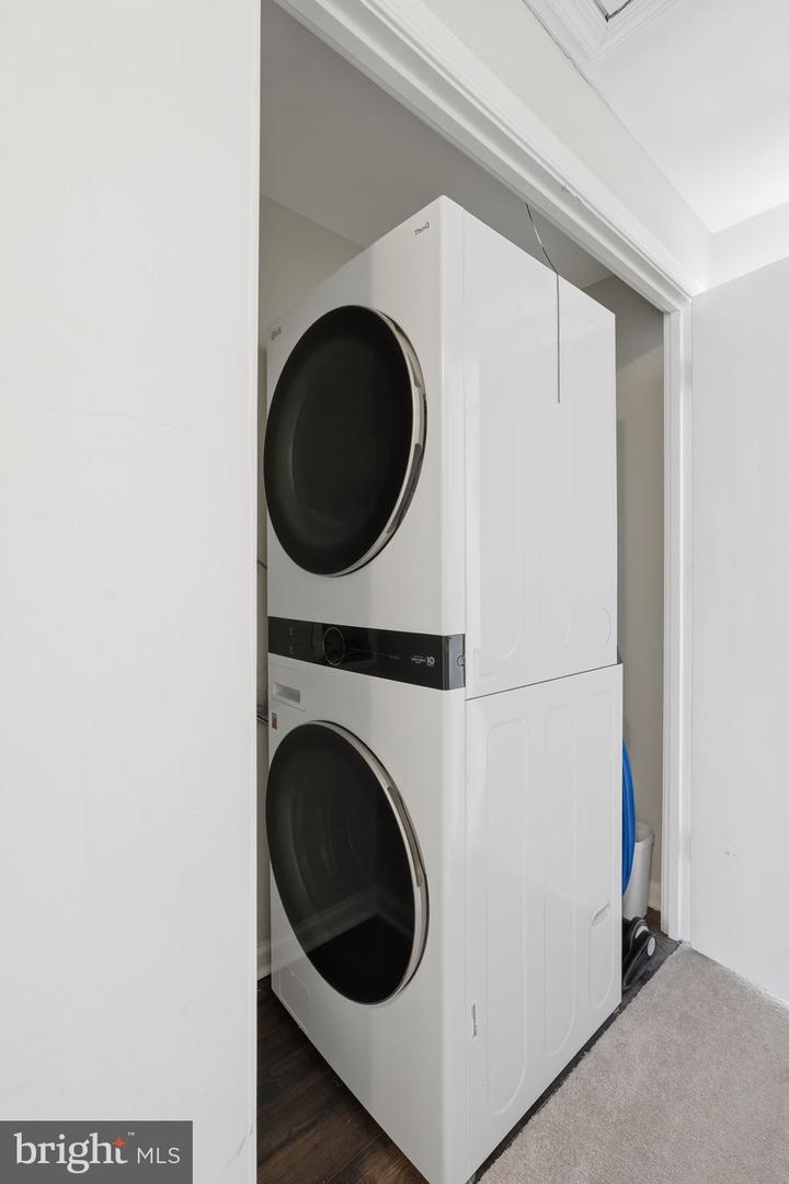 2114 WHISPERWOOD GLEN LN, RESTON, Virginia 20191, 2 Bedrooms Bedrooms, ,1 BathroomBathrooms,Residential,For sale,2114 WHISPERWOOD GLEN LN,VAFX2287612 MLS # VAFX2287612