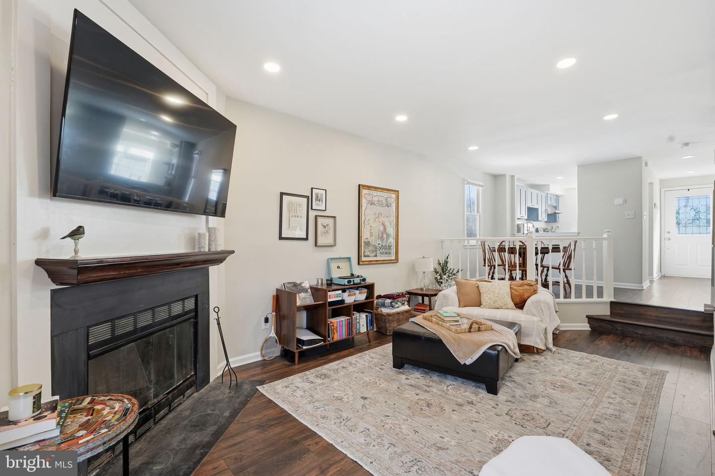 2114 WHISPERWOOD GLEN LN, RESTON, Virginia 20191, 2 Bedrooms Bedrooms, ,1 BathroomBathrooms,Residential,For sale,2114 WHISPERWOOD GLEN LN,VAFX2287612 MLS # VAFX2287612