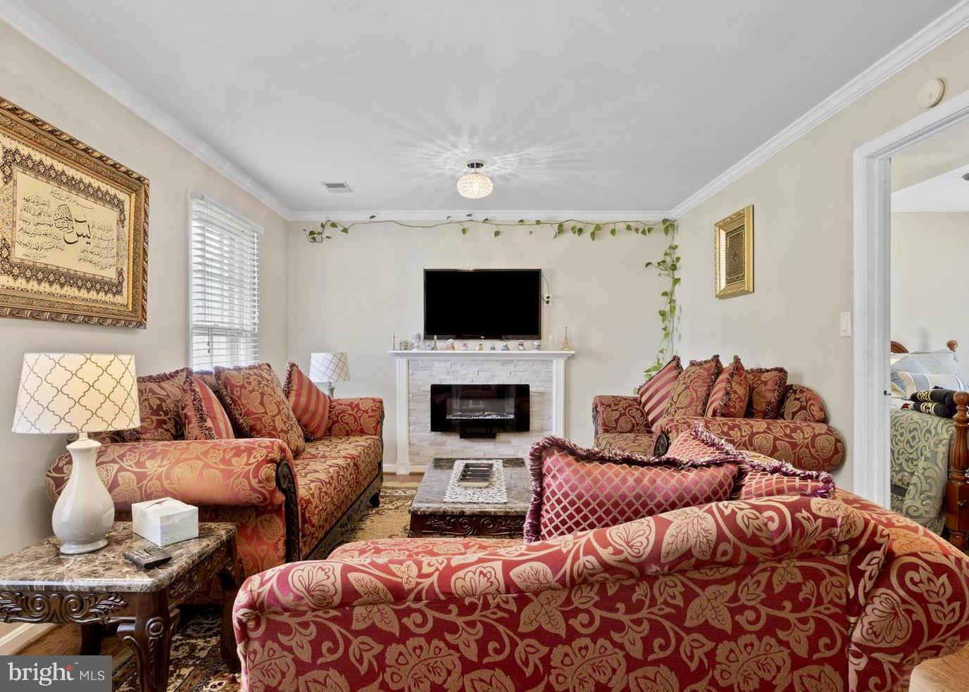 13515 KING CHARLES DR, CHANTILLY, Virginia 20151, 4 Bedrooms Bedrooms, ,3 BathroomsBathrooms,Residential,For sale,13515 KING CHARLES DR,VAFX2287618 MLS # VAFX2287618